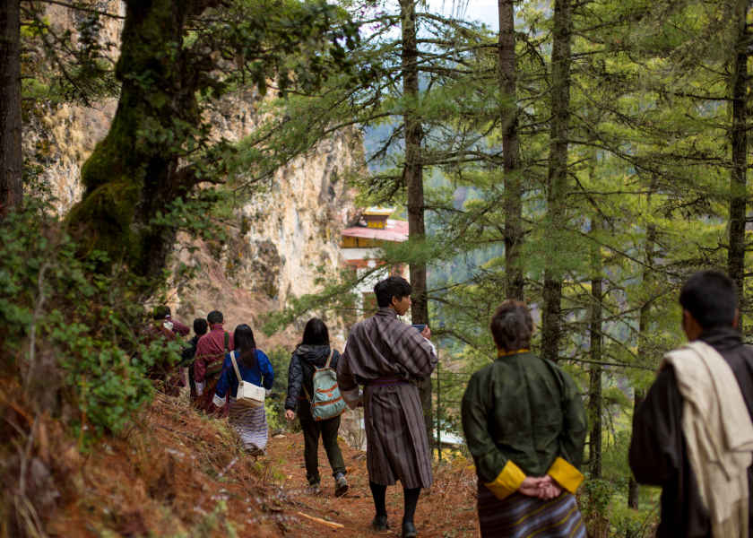 Nature hike at Sheykhadrag
